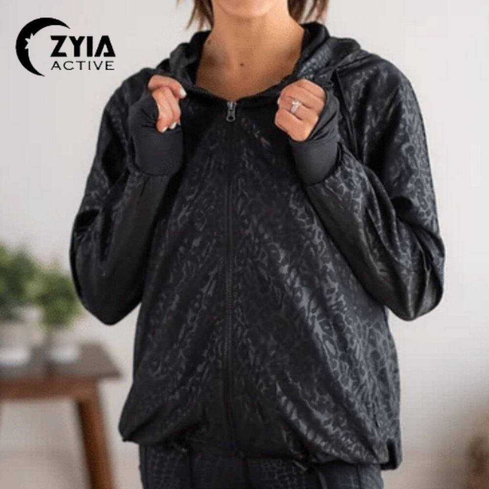 Zyia Active lined black hooded windbreaker cheetah print size XS